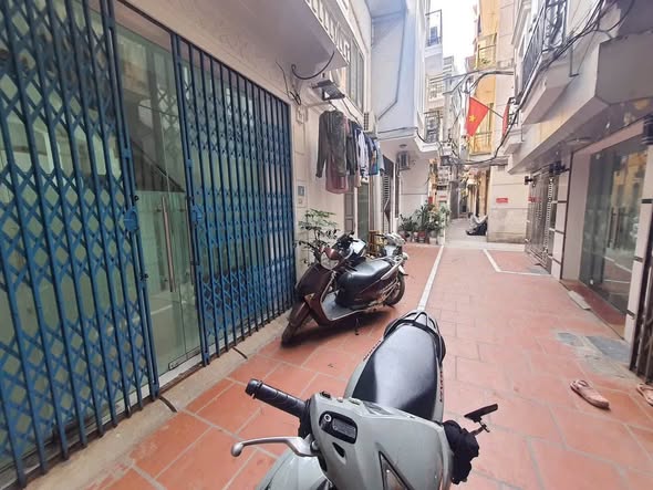 Bán bất động sản Hai bà trưng 5.6tỷ.