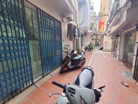 Bán bất động sản Hai bà trưng 5.6tỷ.