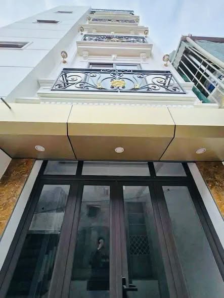 B.á.n n.h.à Đại từ - Hoàng Mai, View hồ Linh Đàm lộng gió.