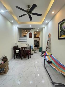 Cho thuê nhà nguyên căn ngõ 417 Vĩnh Hưng, gần chung cư T&T và cầu Vĩnh Tuy
