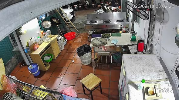 Cho thuê mặt bằng kinh doanh Phạm Hùng, Nam Từ Liêm. DT 80m2, mt8m. Thuê 15 triệu