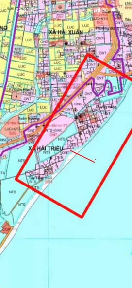 Hà Nội chơi lớn, thuê hẳn xe 16 chỗ xuống gom đất biển!