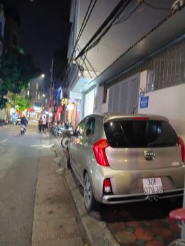 14 tỷ mặt ngõ phố Bạch Mai, ô tô đậu cửa cầu thang máy. để lại toàn bộ nội thất hiện đại diện tíc...