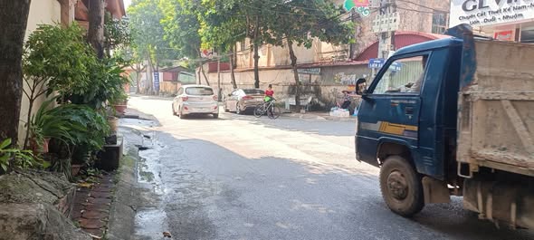 - Chỉ vài bước chân ra đường liên xã thôn Nhuế kim chung đông anh hà nội