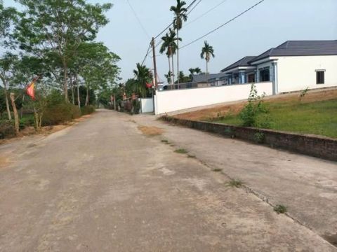 - Bán cắt lỗ lô góc 232m2 có 100m2 đất ở tại Cẩm Lĩnh, Ba Vì