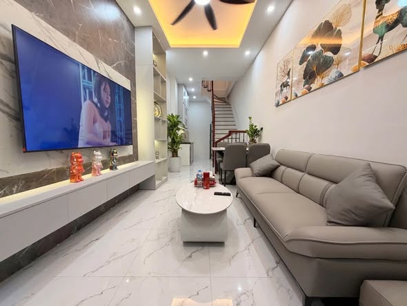 KHƯƠNG TRUNG - 25/30m- 5 TẦNG - 6.4 TỶ - VF3 ĐỖ CỬA - 2 THOÁNG- 100m ra VÀNH ĐAI 2.5 - NHÀ ĐẸP Ở ...