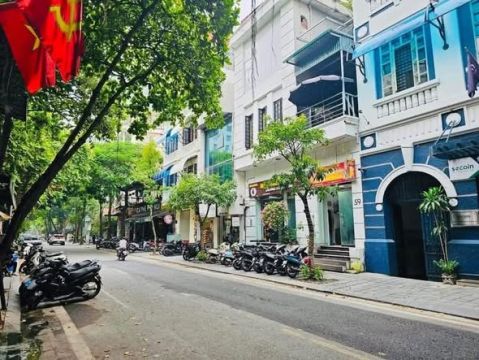18,5 TỶ - HÀNG CHUỐI - 48M2* 4 TẦNG - LÔ GÓC 2 MẶT THOÁNG - 15M RA PHỐ, 5 PHÚT LÊN HỒ GƯƠM!