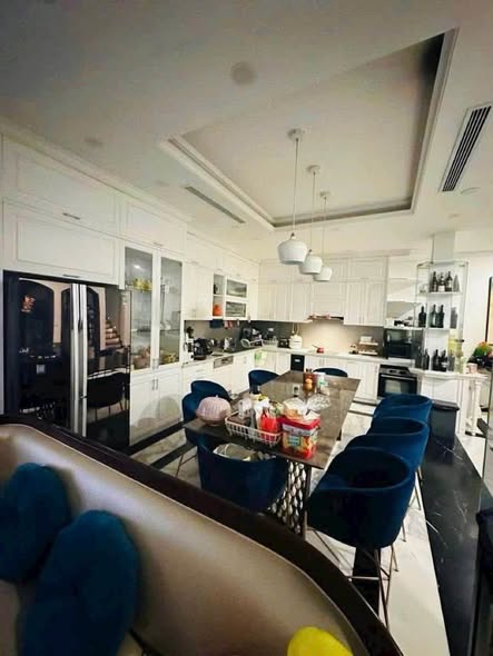 BÁN NHÀ PHỐ NGUYỄN ĐÌNH THI - TÂY HỒ - DIỆN TÍCH 92M - 4 TẦNG - MẶT TIỀN 10M