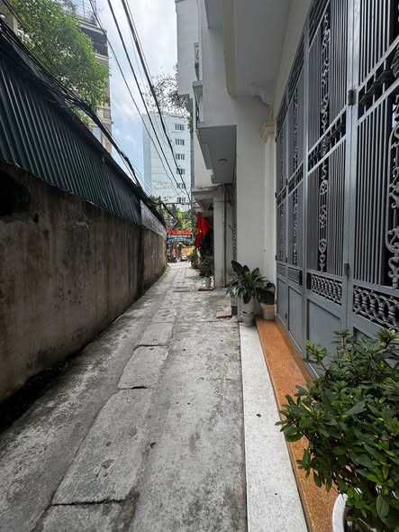 MINH KHAI – NHÀ CHO NGƯỜI CẦN 6 PHÒNG NGỦ CHỨ KHÔNG PHẢI CẦN NHÀ THẬT TO
