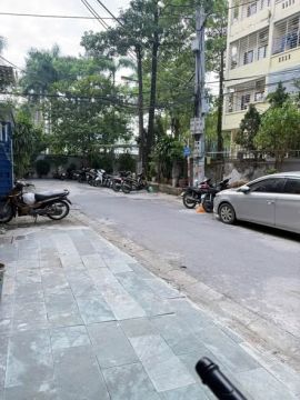 Cho thue sàn văn phòng tầng 2 tại khu phân lô ngõ 87 Nguyễn Phong Sắc 70m2, vỉa hè, khép kín, gia...