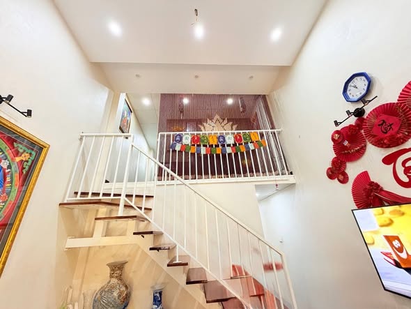 CHÍNH CHỦ NHỜ BÁN - NHÀ XUÂN ĐỈNH  – BÁN ĐẤT TẶNG NHÀ 2 TẦNG –NGÕ RỘNG 3M - CÁCH PHỐ 50M - GIÁ ĐẦ...