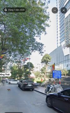 Cho thuê nhà mặt phố Phạm Hồng thái, Trúc Bạch, Ba Đình.-120m2x 3 tầng kinh doanh mọi mô hình