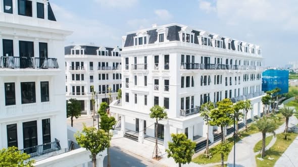 Chính chủ cần bán nhà liền kề Louis City Hoàng Mai.