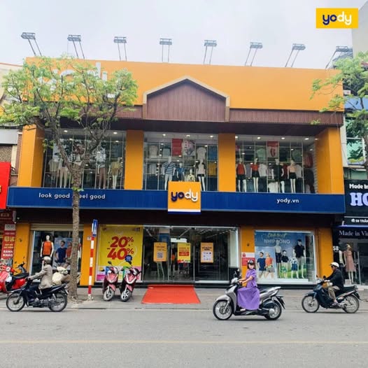MẶT PHỐ PHẠM VĂN ĐỒNG – 600M2 – MẶT TIỀN 12M