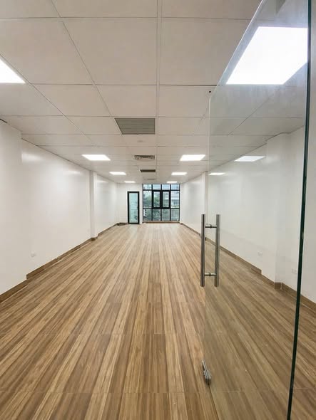 CHO THUÊ VĂN PHÒNG TẦNG TRUNG (70M²) – ĐƯỜNG MỸ ĐÌNH - OTO TRÁNH - THANG MÁY | 9 TRIỆU/THÁNG