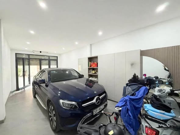 DUY NHẤT TÂY HỒ - 7 TẦNG - 2 NHÀ RA PHỐ - Ô TÔ 16C QUAY ĐẦU - ĐI BỘ 2P RA HỒ TÂY - SẴN Ở SƯỚNG
