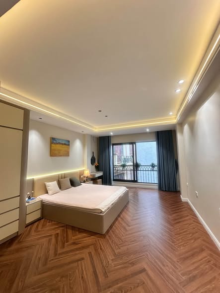Gia đình cần bán căn nhà chính chủ phố Cầu Giấy, quận Cầu Giấy, 55m2, nội thất đẹp, thiết kế hiện...