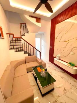 Chính chủ tôi cần bán nhà phố Tân Mai, 40m2, 3 ngủ full nội thất.