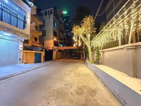 Cho thue san vp tầng 2 tại khu phân lô ngõ 87 Nguyễn Phong Sắc cạnh KTX Báo Chí : 70m2.