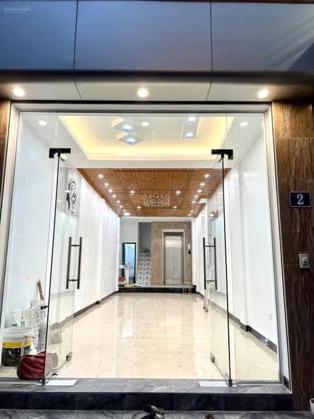 Cho Thuê Nhà nguyên căn Mạc Thái Tổ - Cầu Giấy - Thang máy - ô tô tránh - 50m2 - vỉa hè Kinh doan...