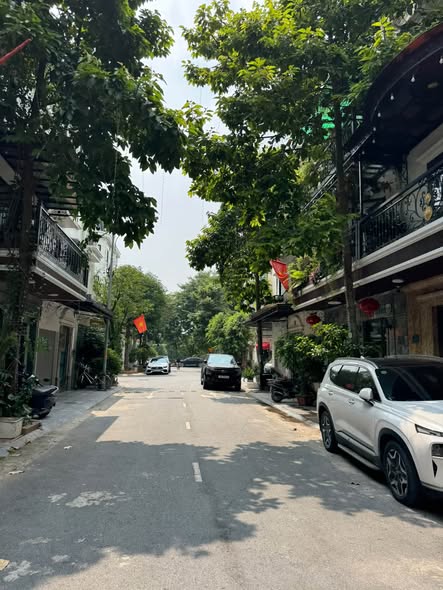 Bán gấp nhà liền kề KĐT Văn Phú, Hà Đông