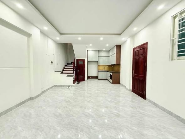 Hoàng Hoa Thám | 43m² | 5 tầng | Mặt tiền 5m