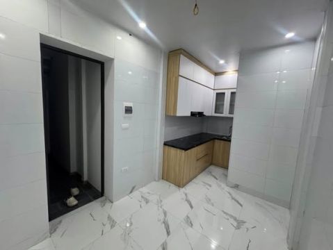 Lò Đúc 4 TẦNG ĐỦ CÔNG NĂNG -GẦN HỒ-SỔ ĐỎ ĐẸP -CHỈ 4,85 TỶ