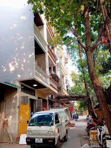 PHÂN LÔ HỒ TÙNG MẬU – ÔTÔ TRÁNH – VỈA HÈ – SÁT VÁCH GOLDMARK CITY