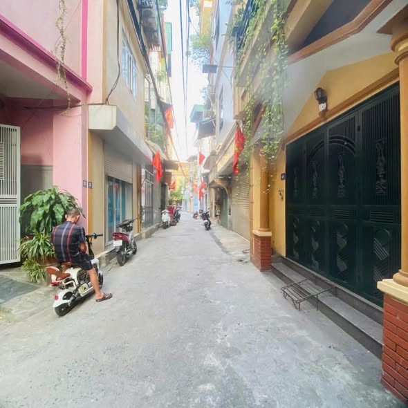 Bán bất động sản Hoàng mai 7.95tỷ