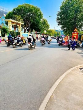 . Phân Lô Tây Nam Linh Đàm - Ô tô vào nhà - 5 tầng thang máy - Sổ vuôngA4 - Giá Tốt