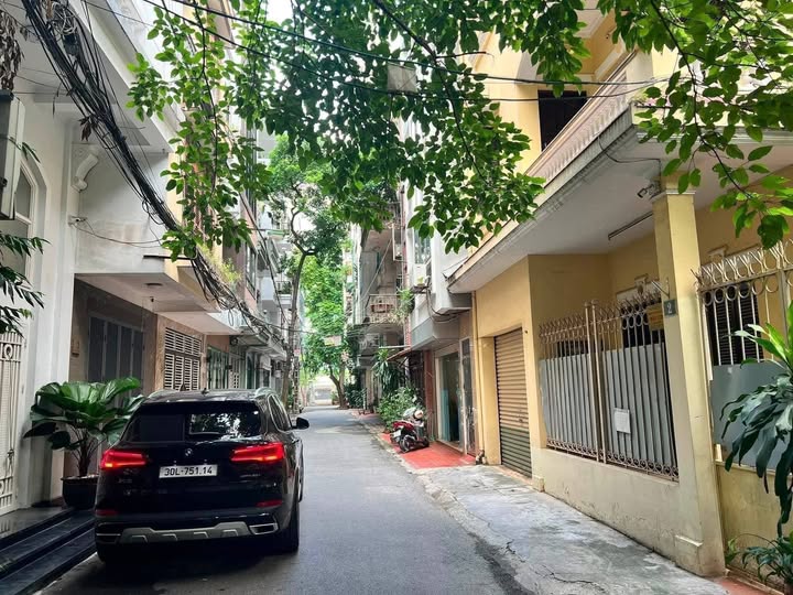 GIÁ SỐC HOÀNG QUỐC VIỆT – CHỈ 15 TỶ