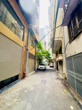 8 TẦNG THANG MÁY - FULL NỘI THẤT - GẦN PHỐ - TRẦN DUY HƯNG 7 CHỖ VÀO NHÀ