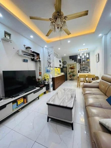 Hơn6Tỷ bán nhà cổ nhuế, ngay ĐH Mỏ