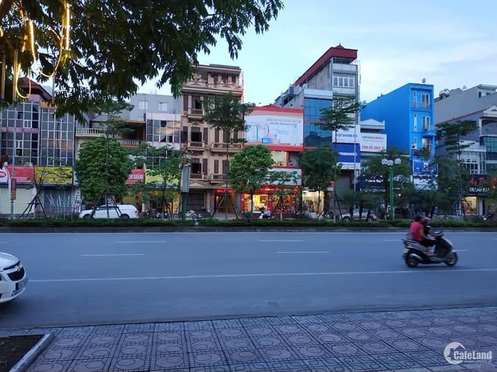 Cho thuê tầng 1 mặt bằng kinh doanh – mặt đường Trần Khát Chân