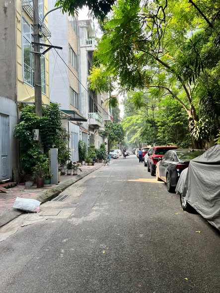 - HOÀNG SÂM KHU PHẦN LÔ TRƯỚC NHÀ THOÁNG - MẶT NGÕ Ô TÔ TRÁNH THÔNG CÁC NGẢ - VỪA Ở VỪA KINH DOAN...
