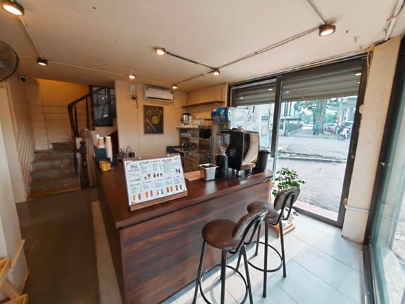 SANG NHƯỢNG QUÁN CAFE PHỐ KIM MÃ - ĐÊ LA THÀNH