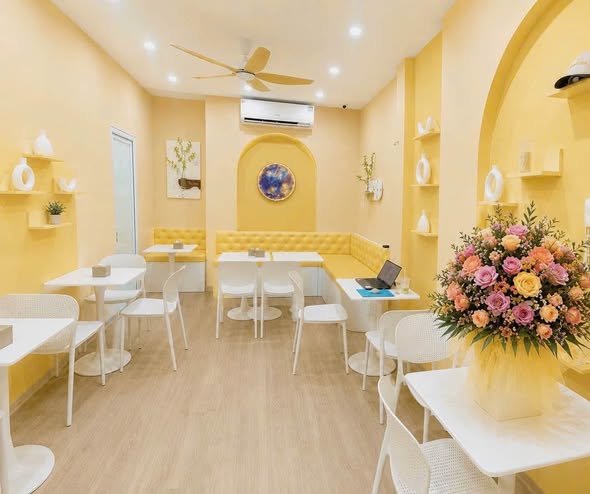 Sang nhượng quán cafe ngõ 82 Chùa Láng, Đống Đa.
