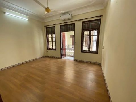 Cho thuê nhà khu Hoàng Cầu