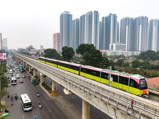 chính chủ muốn bán nhà Hà Nội 4 tầng 2 ngủ, sổ đỏ riêng, chỉ hơn 1 tỷ, ace quan tâm ib e nhé!