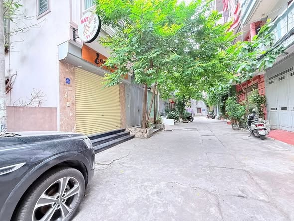 Rao Bán nhà ngõ 22 Hạ Yên Quyết , Cầu Giấy .. DT gần 60m2 giá tròn 20 tỷ ... Trước nhà ô tô đỗ nh...