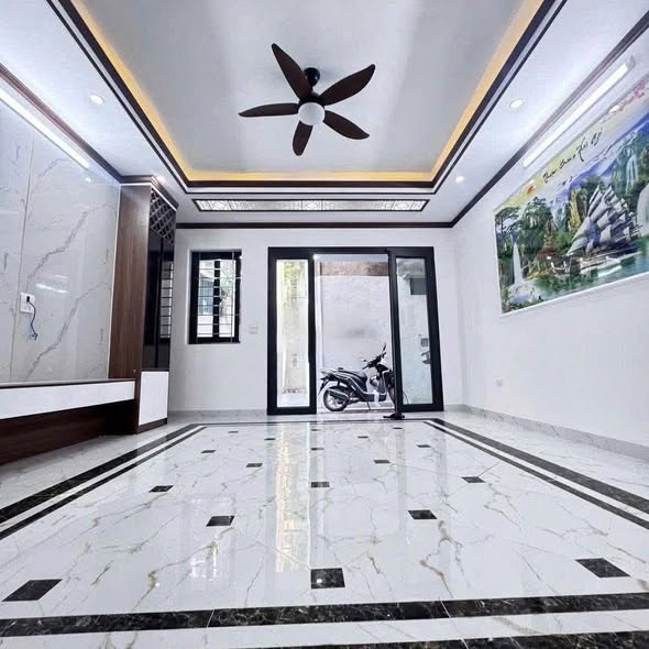 Cho thuê nhà nguyên căn Ngõ 188 Hoàng Hoa Thám.Phường Thụy Khuê, Quận Tây Hồ, Hà Nội
