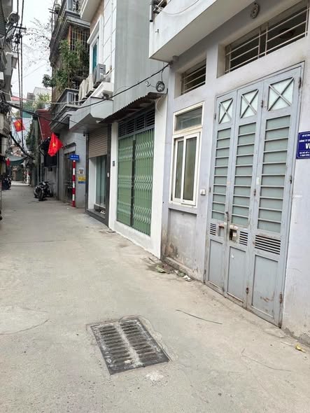 11 tỷ nhà ngõ thông phố Nguyễn Khánh Toàn 5 tầng phường Nghĩa Đô