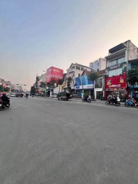 Bán đất MẶT PHỐ 3 thoáng trung tâm quận Tây Hồ.