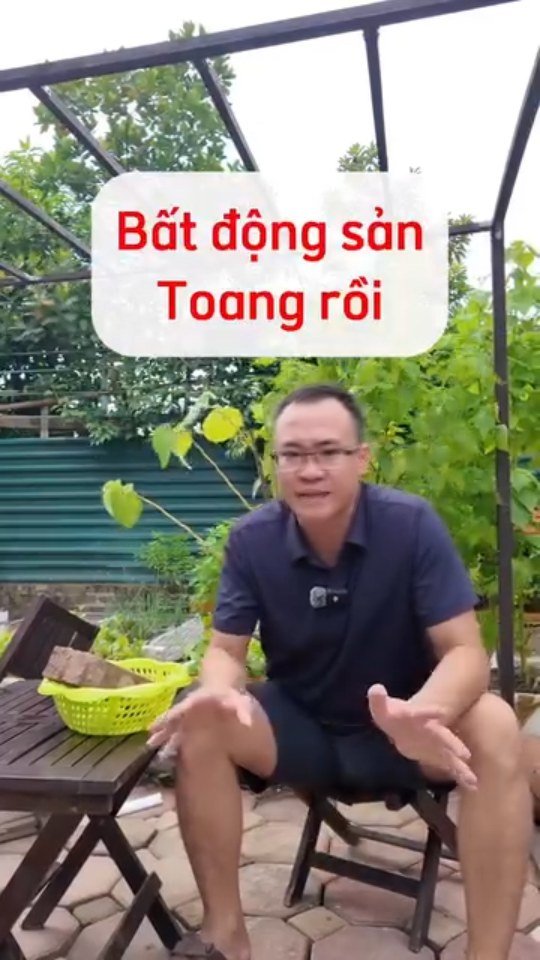 Đất chậm, em chuyển bán Gạch vậy 🤪